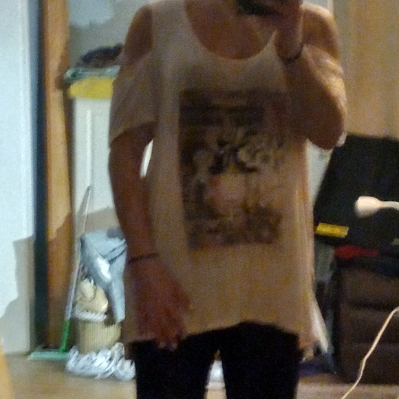 Jessica Simpson cold shoulder top lite pink - Picture 2 of 3